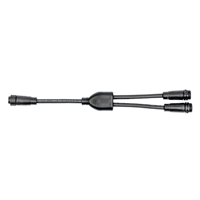 Der RCS-5P M-F-F Y-Verbinder für die Verkabelung von Linearmotoren